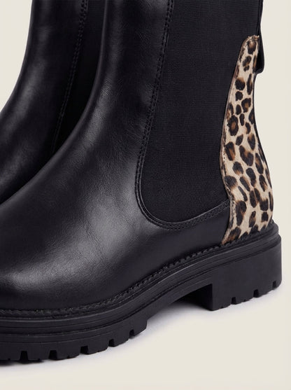 Botas Chelsea Negras - Detalle Leopardo